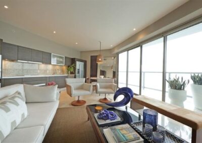TRUMP TOWER APARTMENT